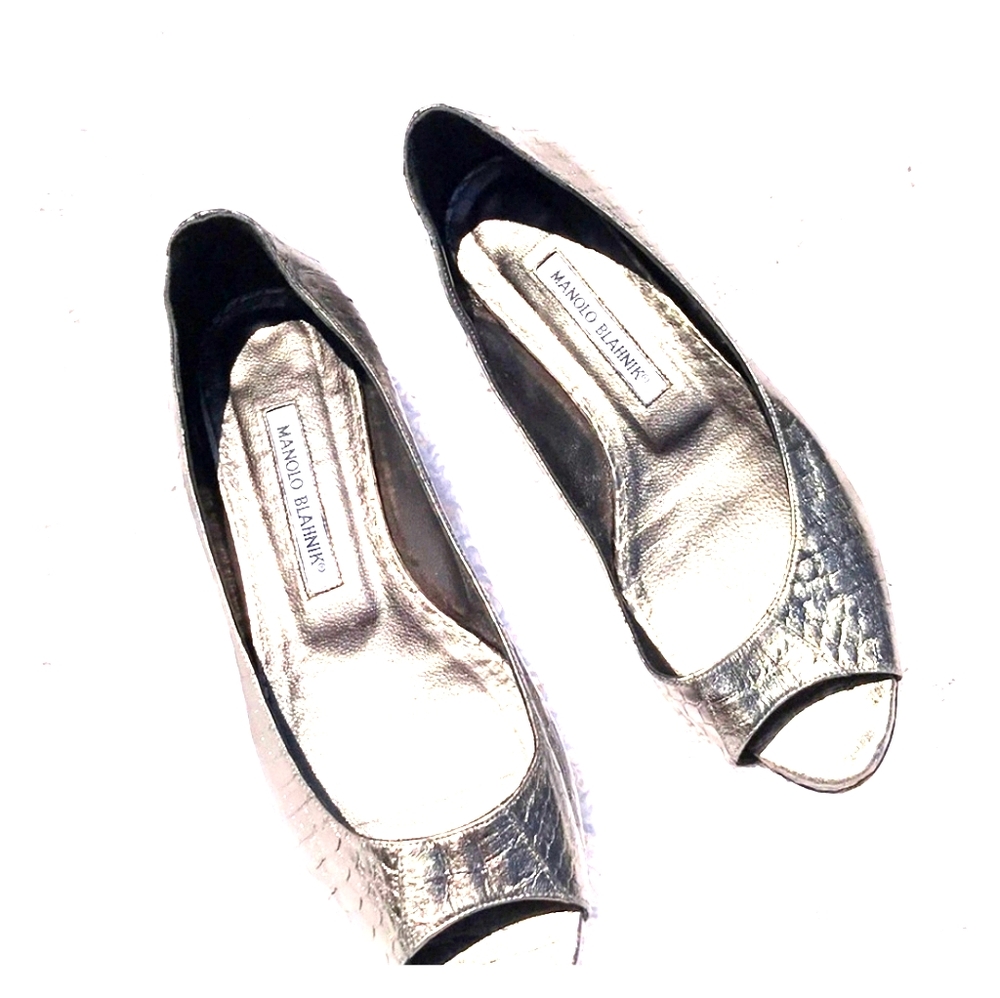 Manolo Blahnik ballet alligator print shoes